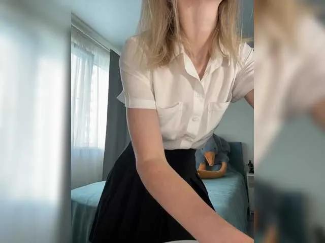 -cutiekitty- on BongaCams