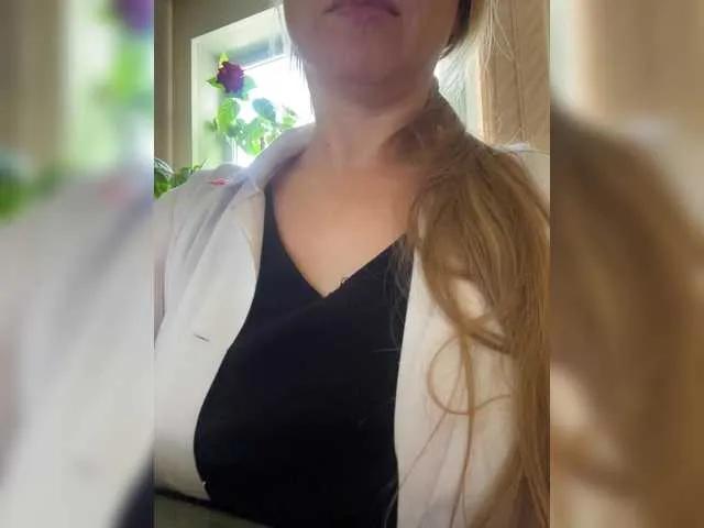 -Jolly- — Freechat on BongaCams