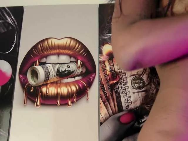 aidaadams on BongaCams