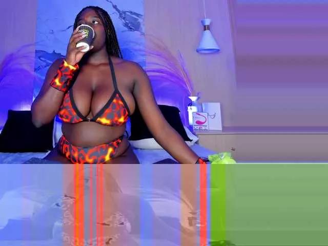 Almaahotxxx on BongaCams 