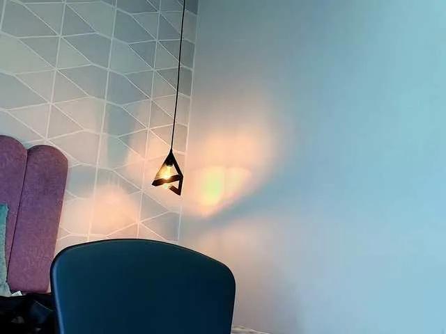 Aly-Loving on BongaCams