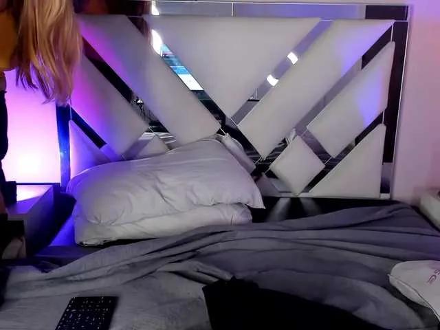 AnahiJones — It turns me on determined men who treat me well, who know what they want and have the power to guide me to a magical orgasm.