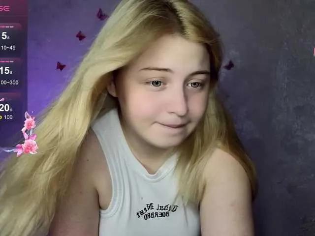 BlondeBond on BongaCams
