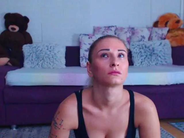 CassieSpell — he man who knows how to give a lot of pleasure without having to ask for it, who knows what a woman wants and is always willing to do anything for her. i like things to be demonstrated with facts.