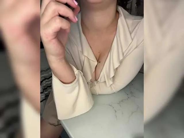 CherryKiss — Freechat on BongaCams
