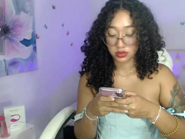 clitia-xx on BongaCams