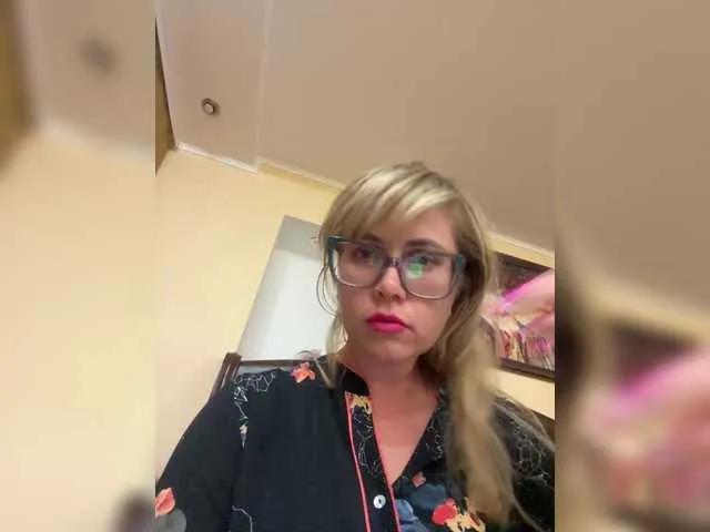 Crystal00Girl — Freechat on BongaCams