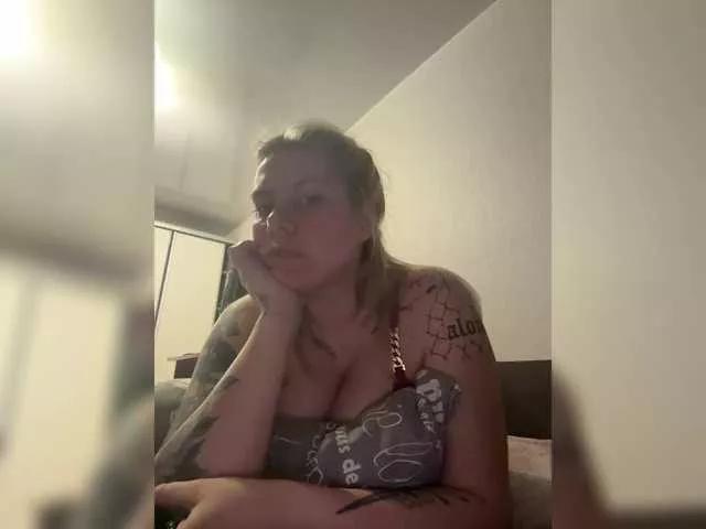 Dayana2104 on BongaCams 
