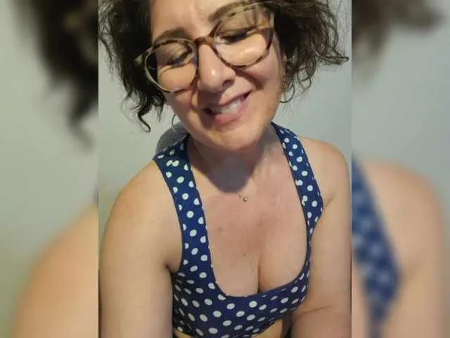 ElitalianMilf — Brain, when man want to make me happy, attention, kindness, generosity