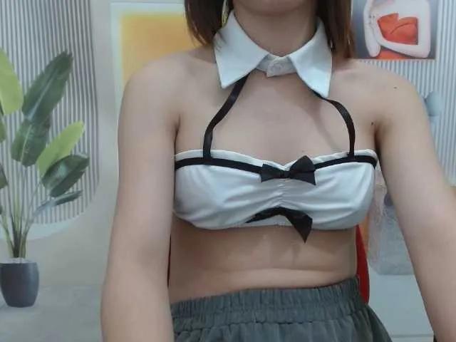 inHI on BongaCams 