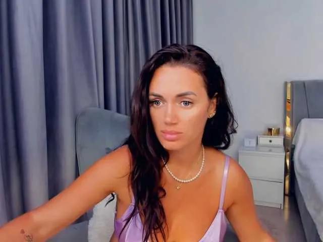 jessykm123 — chatting to learn about each other..admiring my beauty..desiring me and playing!