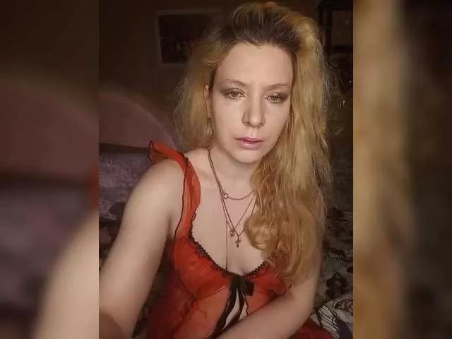 Lara551 on BongaCams 