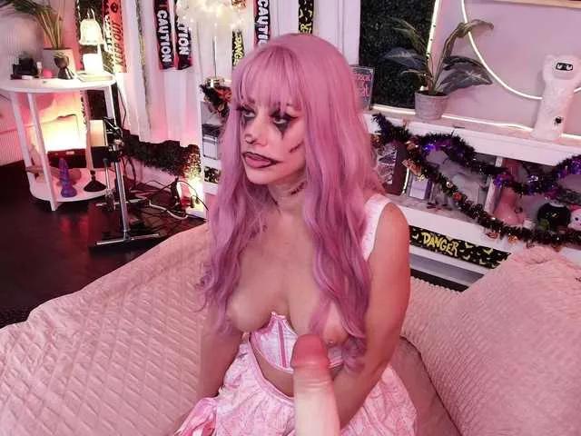 lexibby69 — Being kind and generous. Fun and talkative. You getting horny for me