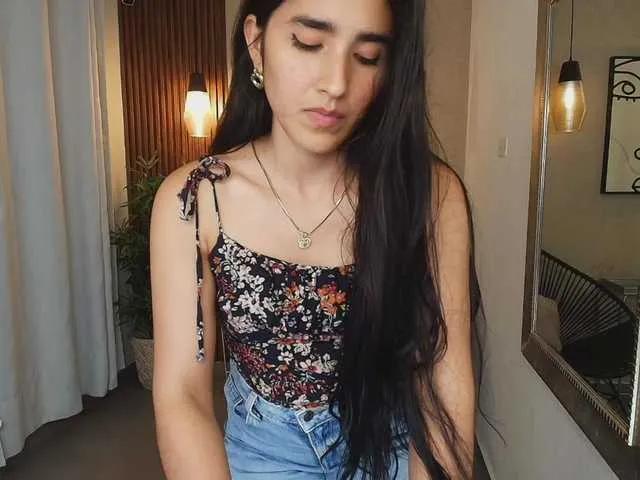 Lia-Mar — I like to see your face when I'm sucking your cock, I like dirty talk and receive orders. 

If you tell me when you are about to cum, it will also be my best moment to cum too!