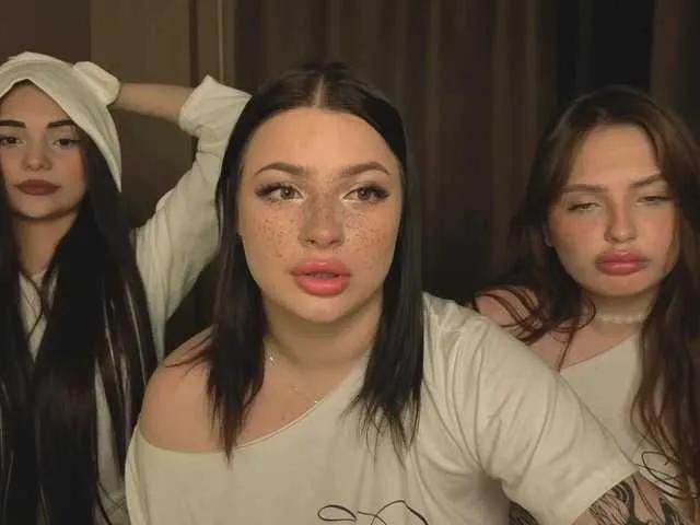 LisaAndDenis — Freechat on BongaCams
