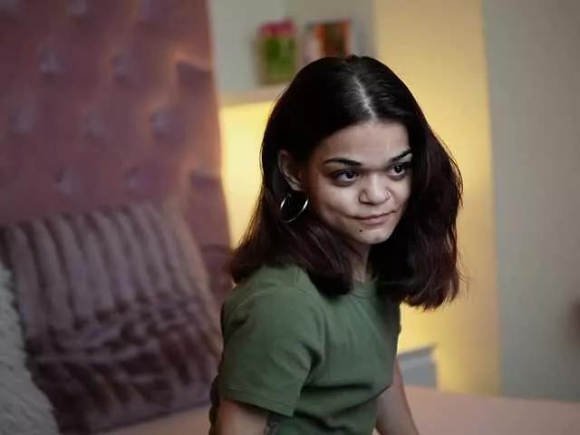 MaiaMini on BongaCams 