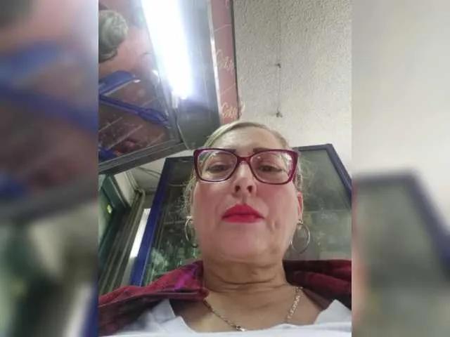 miatitsmature on BongaCams