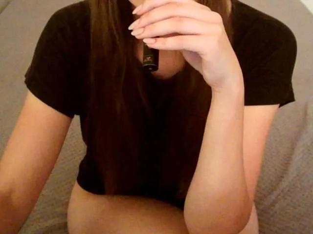 mikkirsan1 on BongaCams 