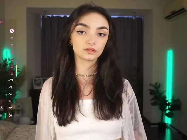 Morena-Dolcce — Freechat on BongaCams