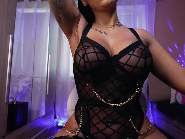 Oddetteblackk1 on BongaCams 