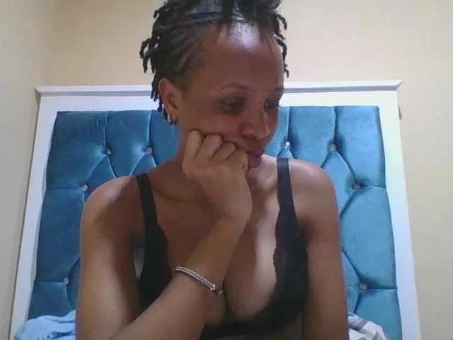 Prettyebony4 on BongaCams