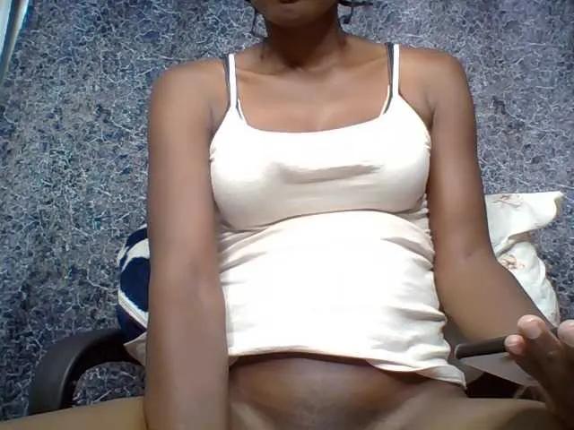 Queenyann on BongaCams 