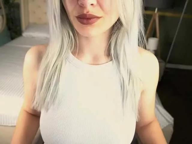 SashaBlooms on BongaCams 