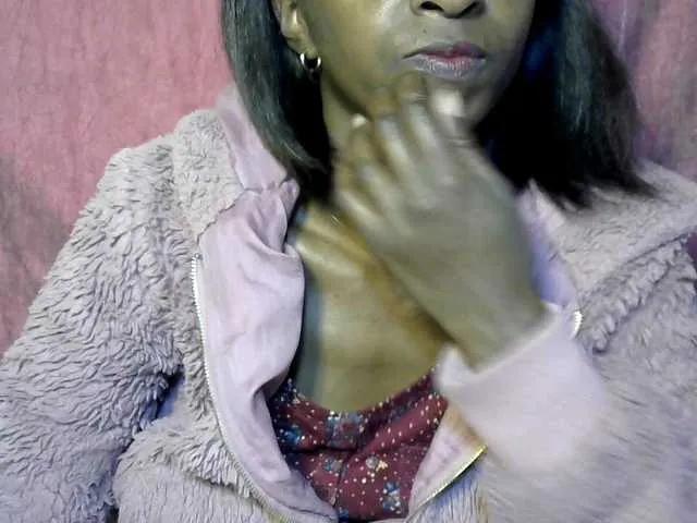 Tinah24 on BongaCams