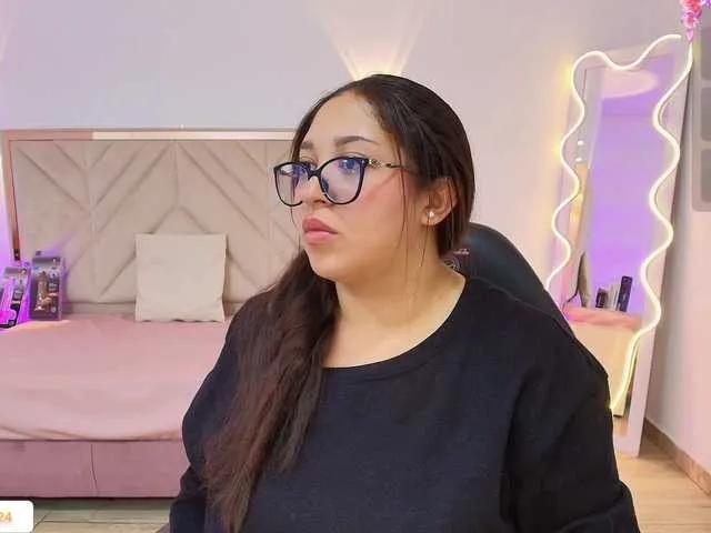 whitney-tay on BongaCams
