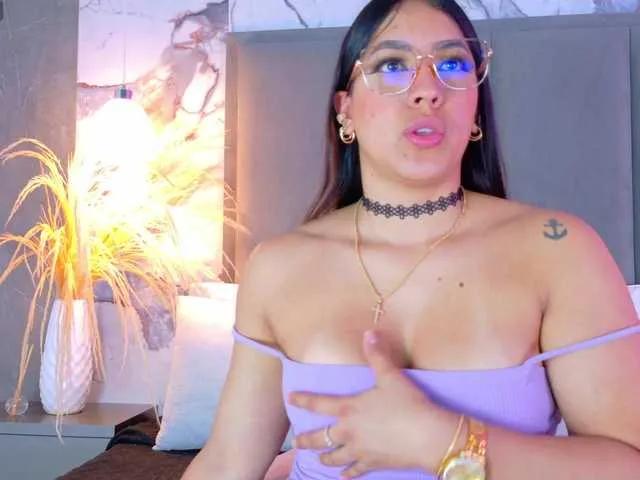 ZoeCamils — - When a man treats me in a special way
- sense of humor
- loving
- spanks
I love good chemistry.