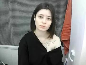 amberlyanick — GOAL: show tongue [0 tokens remaining] Hi, my name is Eva, let's have fun) #glasses #blowjob #18 #shy #new