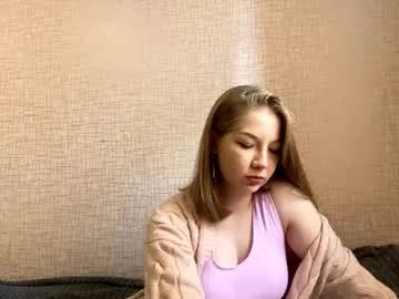camimartinis — GOAL: Stand up and show my outfit [0 tokens remaining] nice to meet u <3 #feet #blonde #18 #shy #new