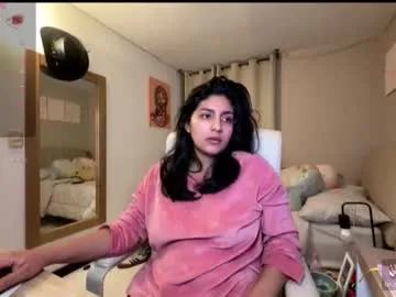 cloe_small08 — show tits  [198 tokens left] #indian #new #hairypussy #natural #bigboobs