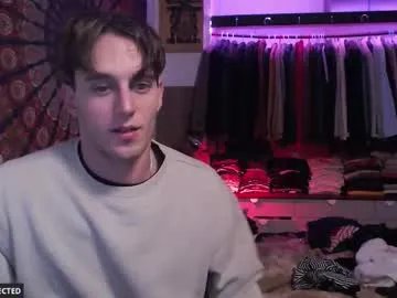 folleti7 on Chaturbate 