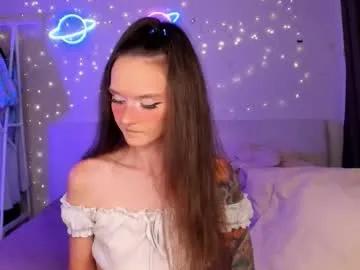 hottiesteverly on Chaturbate 