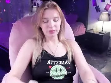 karambamoon on Chaturbate 