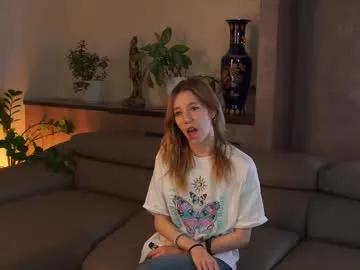 karmaklopf — GOAL: eye contact [15 tokens remaining] Welcome to my room! #shy #new #skinny #smalltits #18