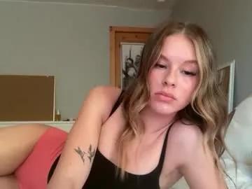 kenziesmithh — arch 1 min #new #feet #brunette #18 #innocent [1646 tokens remaining]