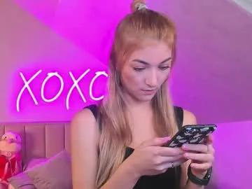 kimberlly_smith — GOAL: tease tits [13 tokens remaining] Hi dears! Let's have a great time! #cute #nonnude #teen #sex #c2c