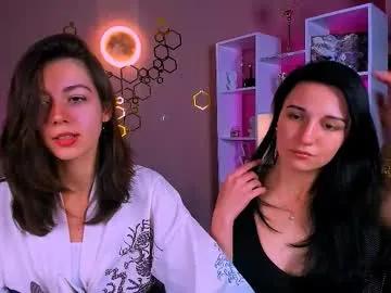 lia_sunset — GOAL: flash ass [207 tokens remaining] Welcome to my room! #shy #natural  #young #tease #bisboobs