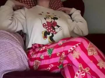 littlesugarpea — ClassicTicket: Show in progress.  Boob therapy. Tip 700 tokens to get your ticket.  Type /cmds to see all commands.