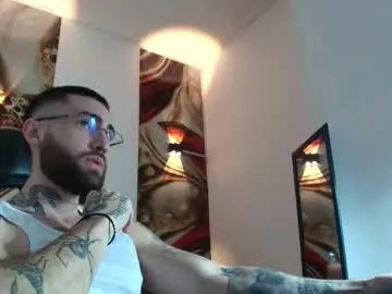 luke_davis01 — CUMM SHOWWWW!  #bigcock #tattoo #smoke #master #latino [1845 tokens remaining]