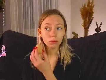 lunariabliss — GOAL:  Make my ass red  Hello everyone, I'm Kelly! I'm a #teen, and I love play with #lovense. I'm #18 years old, and I have #bigboobs and a #skinny body. [255 tokens remaining]