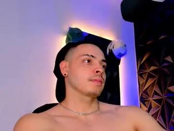 maxwell_dupont — Playing with cock   #bigcock #pvt #feet #latino  #muscle [500 tokens remaining]