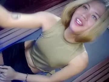 queena10 on Chaturbate 