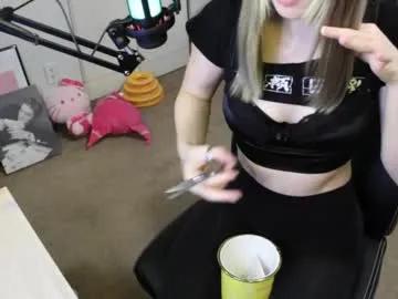 roxiethefox — Goal: top off #lovense #brunette #young #nerdy #natural - Next Goal: bottoms off