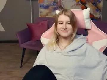 shantiyagin — GOAL: more smiles today [13 tokens remaining] hi hi^^ I'm Polly, nice to meet u!!! Let's make our day a little bit happy!!! #cute #blonde #18 #shy #new