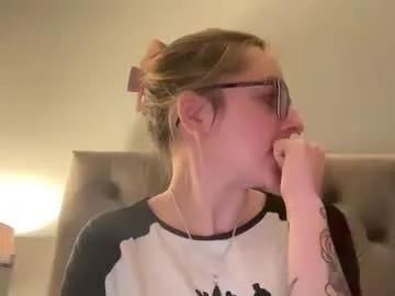 short_sweetpea — Husband asleep shh ;) ;) #british #squirt #new #uk #lovense #alt [3983 tokens remaining]