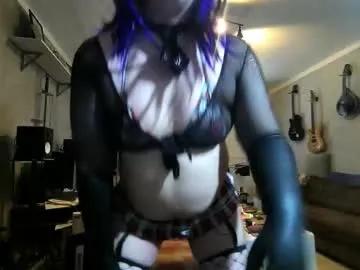 sissylovedoll on Chaturbate 