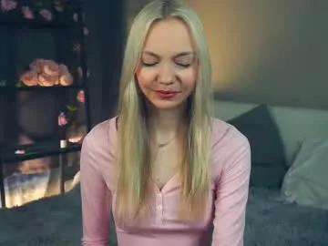taitedutch — GOAL: I'll show you my legs [0 tokens remaining] Hey guys let's play together ;) #18 #skinny #shy #teen #lovense